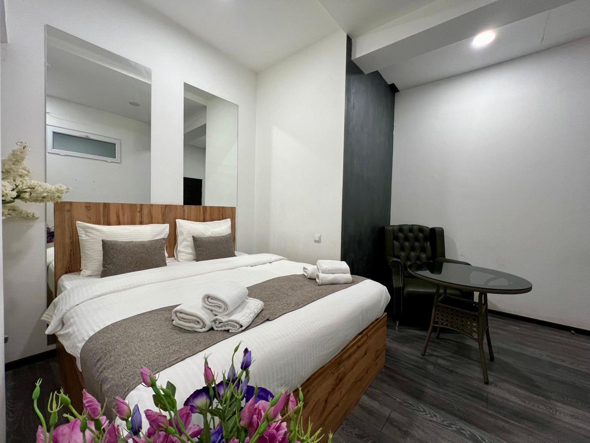 Yvn Tumanyan Apart-Hotel Yerevan Luaran gambar